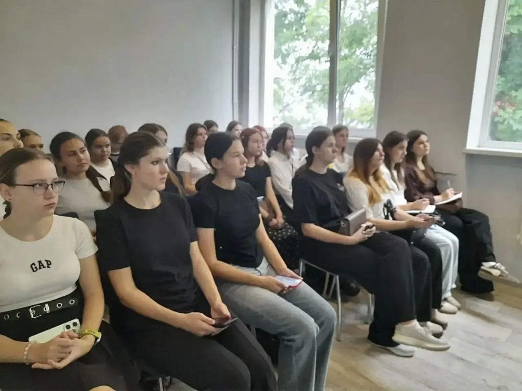 Экологическая практика: студенты педагогического колледжа Институт развития образования посетили Центр эколого-натуралистического творчества учащейся молодежи Экологическая практика: студенты педагогического колледжа Институт развития образования посетили Центр эколого-натуралистического творчества учащейся молодежи
