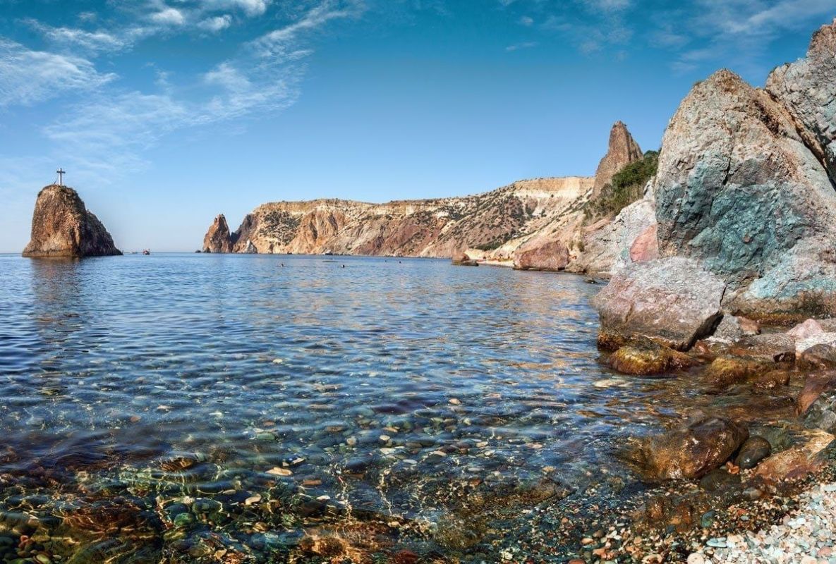Пляж Яшмовый, в Крыму: драгоценный кусочек моря Пляж Яшмовый, в Крыму: драгоценный кусочек моря