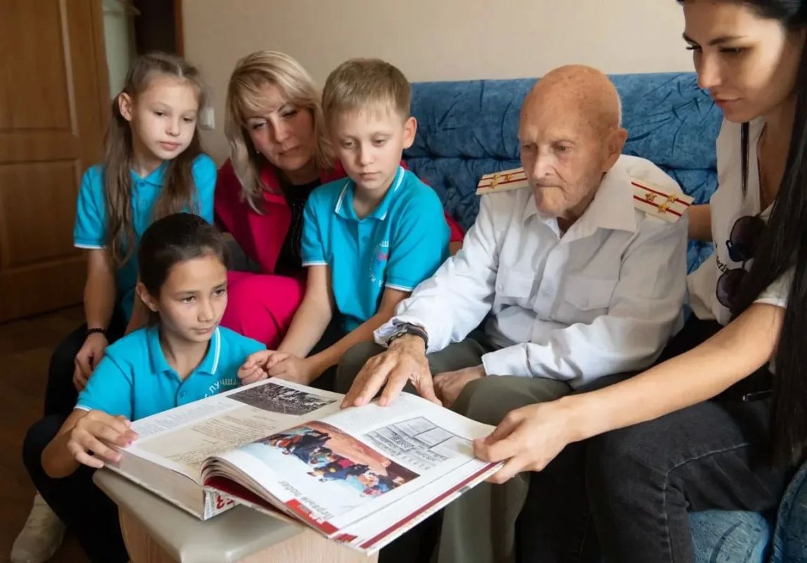 Константину Кржеминскому исполнилось 98 лет Константину Кржеминскому исполнилось 98 лет