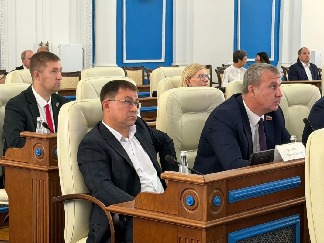 Директор Департамента образования и науки Севастополя Максим Кривонос выступил с отчетом о показателях работы ведомства за 2025 год на пленарном заседании Законодательного Собрания города Севастополя Директор Департамента образования и науки Севастополя Максим Кривонос выступил с отчетом о показателях работы ведомства за 2025 год на пленарном заседании Законодательного Собрания города Севастополя