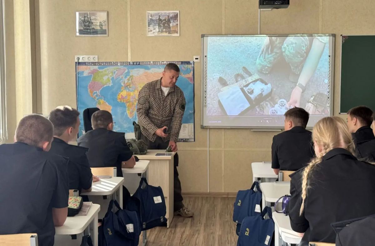В рамках проекта «Живые уроки по безопасности» для севастопольских кадет провели тематическую лекцию В рамках проекта «Живые уроки по безопасности» для севастопольских кадет провели тематическую лекцию