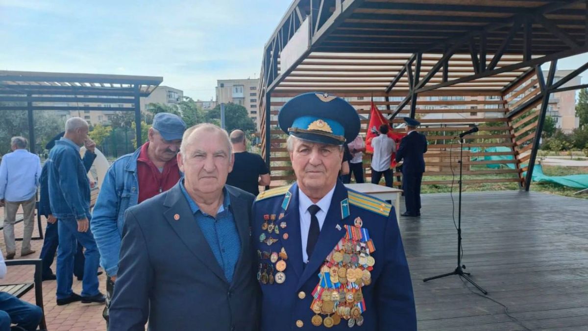 В Севастополе отпраздновали юбилей 62-го авиаполка особого назначения, мероприятия прошли в субботу в авиагарнизоне «Бельбек», передает корреспондент ТАСС В Севастополе отпраздновали юбилей 62-го авиаполка особого назначения, мероприятия прошли в субботу в авиагарнизоне «Бельбек», передает корреспондент ТАСС