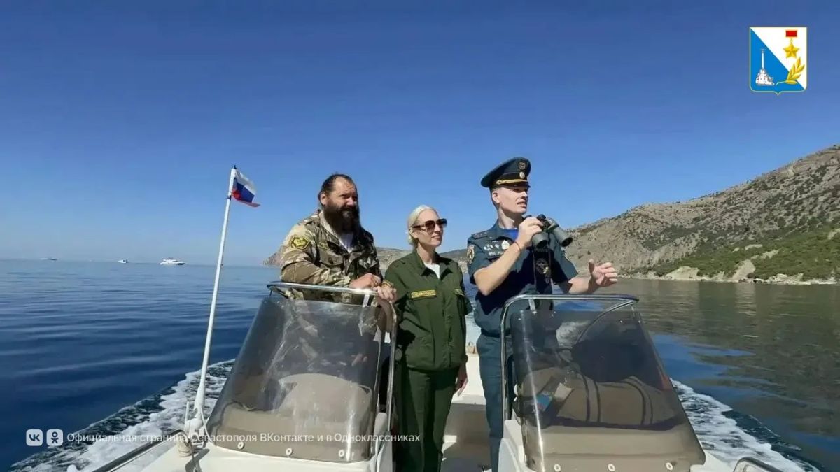 Побережье Севастополя обследовали с воды Побережье Севастополя обследовали с воды