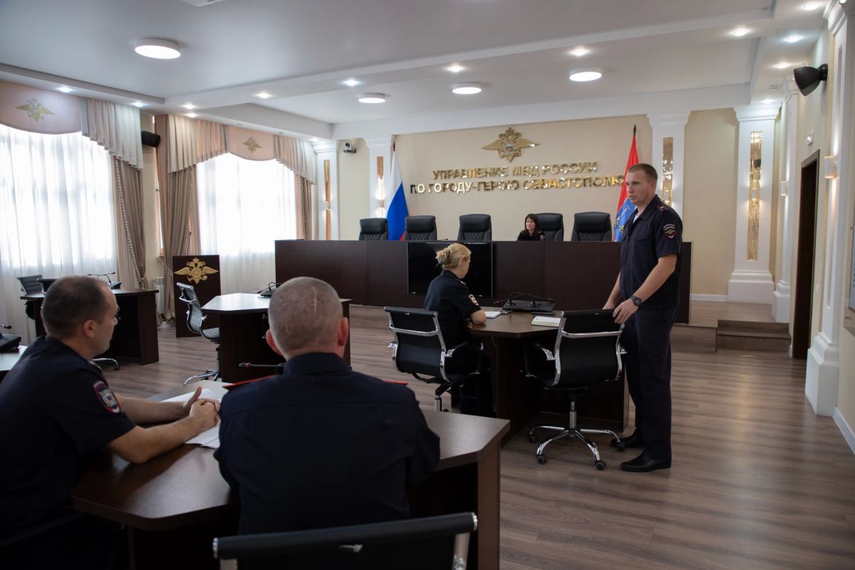 В УМВД России по г.Севастополю состоялась встреча руководства с наставниками молодых специалистов В УМВД России по г.Севастополю состоялась встреча руководства с наставниками молодых специалистов