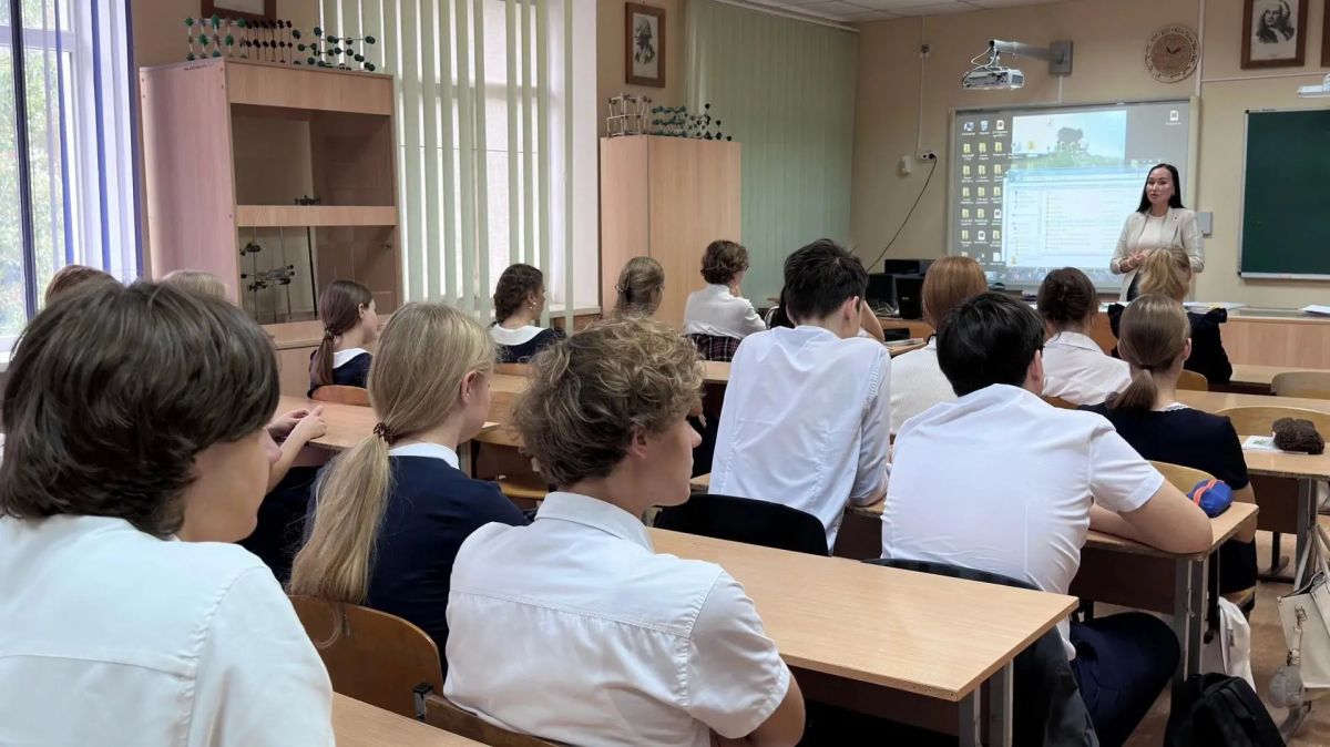 Жизнь и здоровье важнее: севастопольские полицейские предупредили подростков об опасности наркотиков Жизнь и здоровье важнее: севастопольские полицейские предупредили подростков об опасности наркотиков