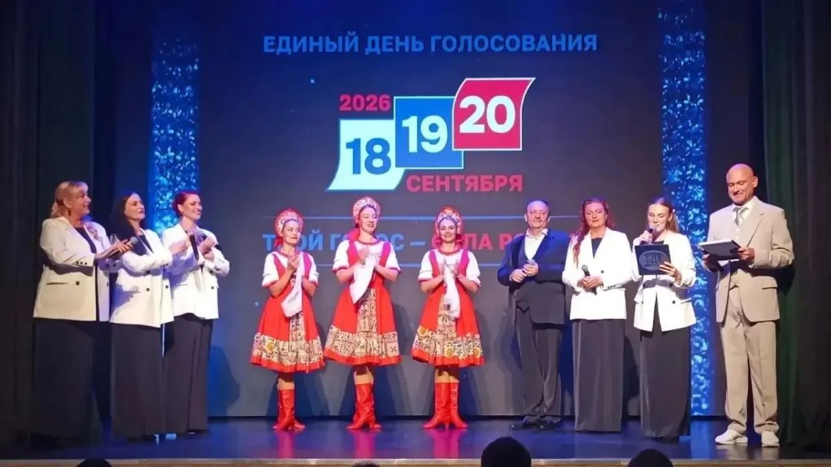 В Балаклаве вручили удостоверения избранных депутатов нового созыва В Балаклаве вручили удостоверения избранных депутатов нового созыва