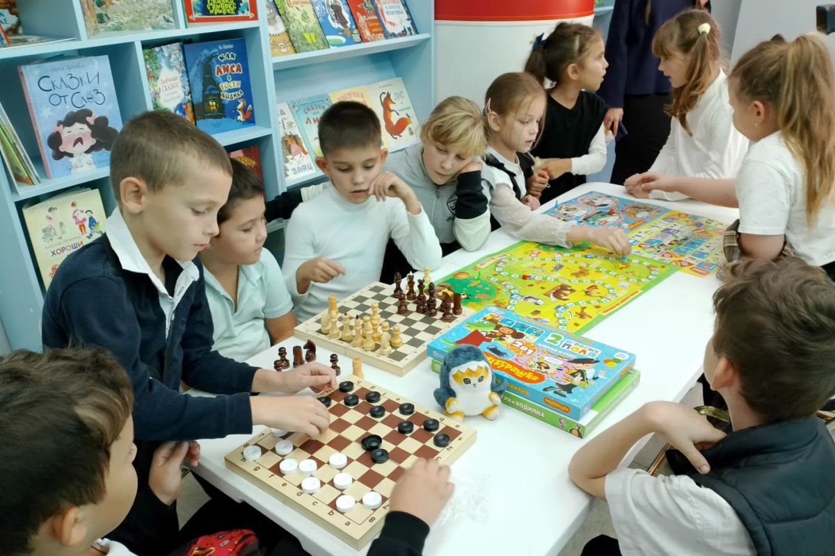 В Алупке открылся детский культурно-просветительский центр «Алупкинский маяк» В Алупке открылся детский культурно-просветительский центр «Алупкинский маяк»