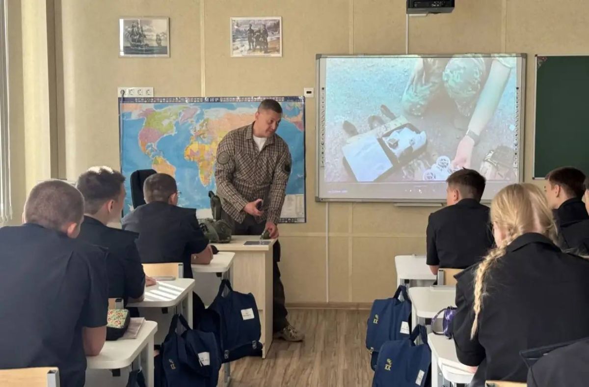 В рамках проекта «Живые уроки по безопасности» для севастопольских кадет провели тематическую лекцию В рамках проекта «Живые уроки по безопасности» для севастопольских кадет провели тематическую лекцию