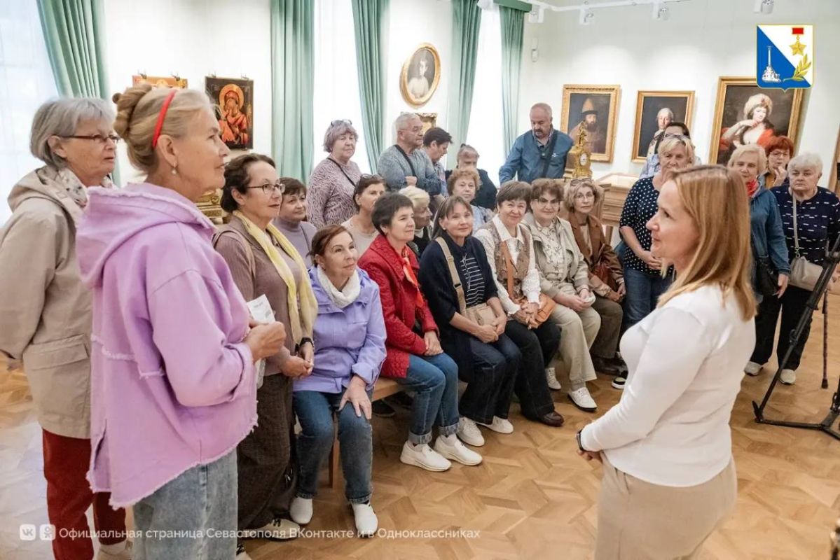 Очереди в музей – лучшее доказательство любви севастопольцев к искусству Очереди в музей – лучшее доказательство любви севастопольцев к искусству