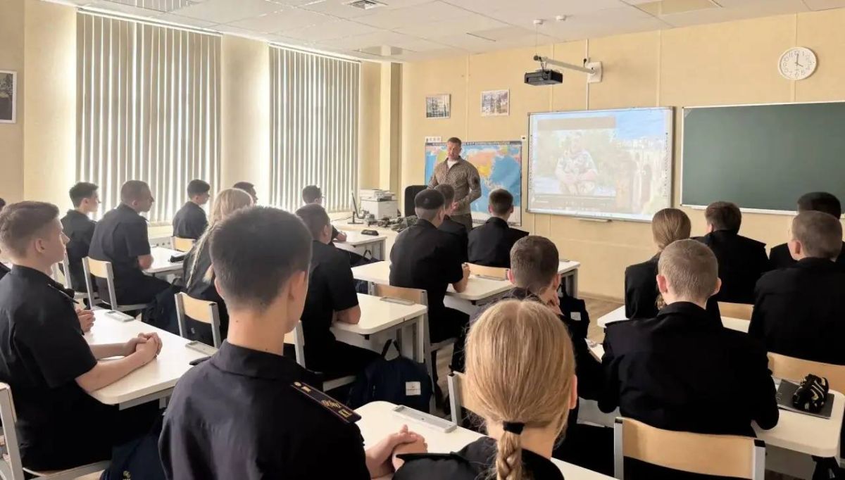 В рамках проекта «Живые уроки по безопасности» для севастопольских кадет провели тематическую лекцию В рамках проекта «Живые уроки по безопасности» для севастопольских кадет провели тематическую лекцию
