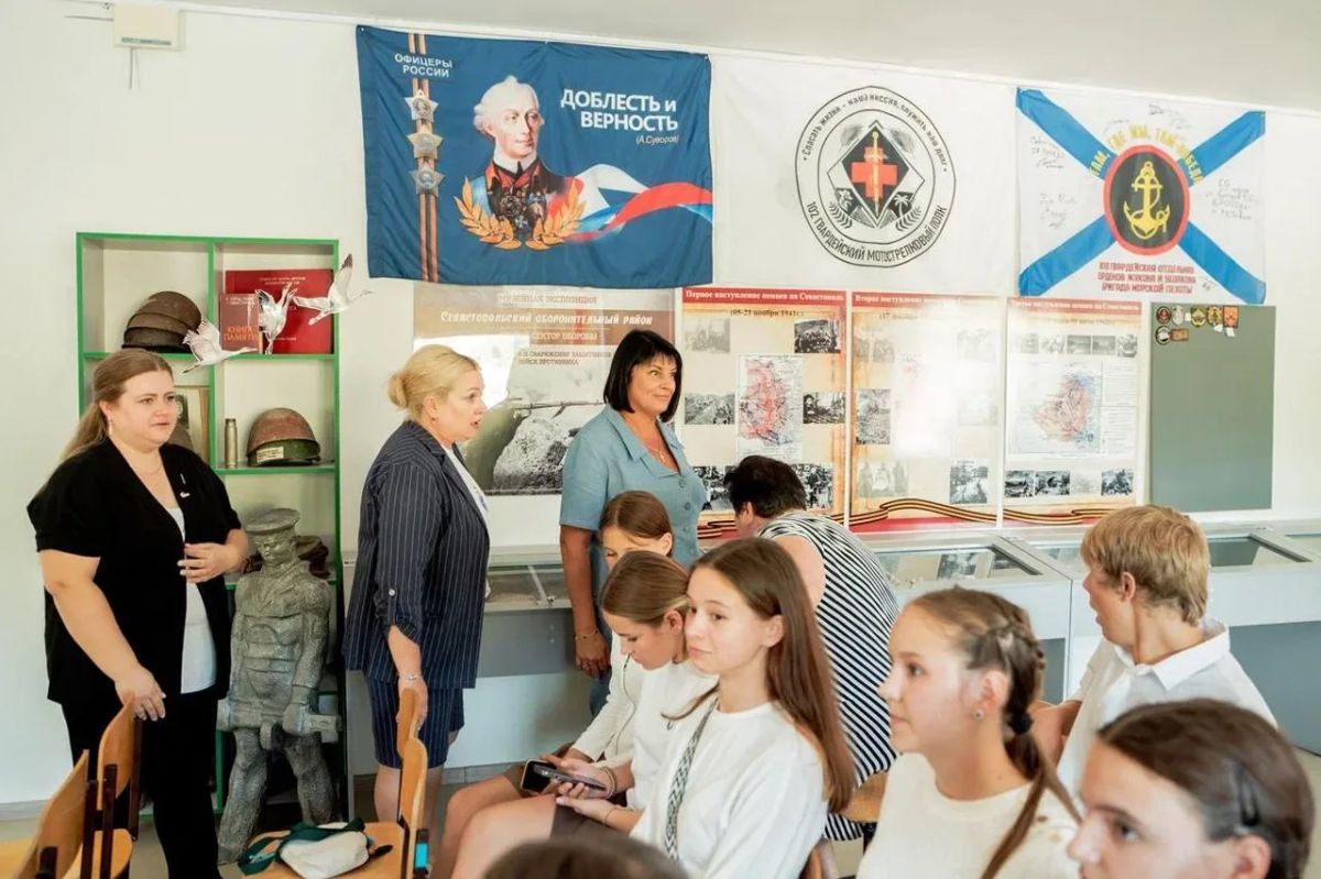 Татьяна Лобач: С Днём учителя!. В последнее время особенно много бываю в наших севастопольских школах Татьяна Лобач: С Днём учителя!. В последнее время особенно много бываю в наших севастопольских школах