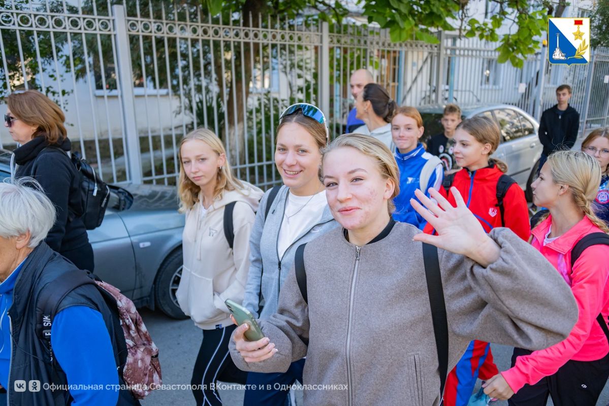 Севастопольцы поучаствовали в акции «10 тысяч шагов к жизни» Севастопольцы поучаствовали в акции «10 тысяч шагов к жизни»