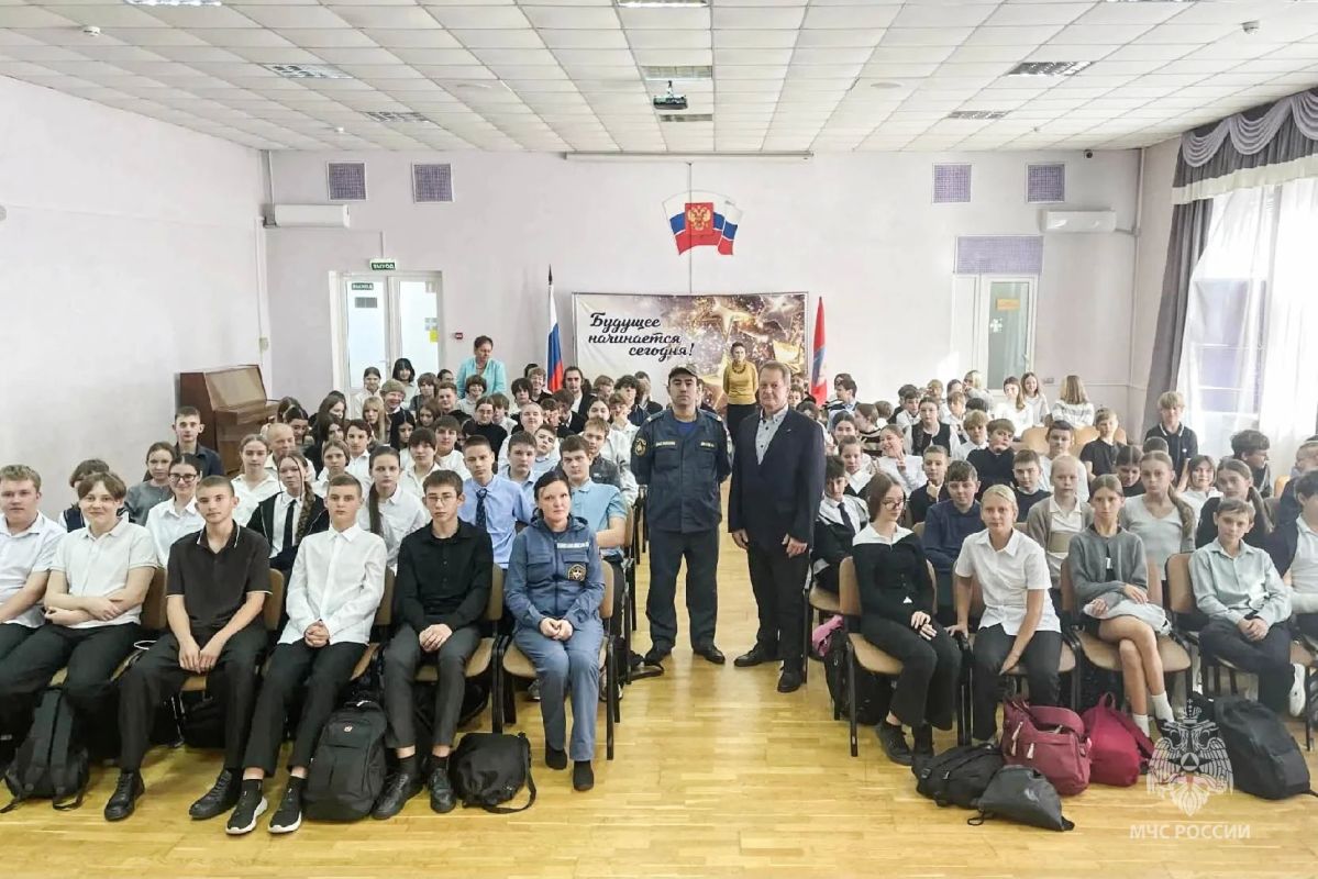Учим безопасности, тренируем жизненно важные навыки Учим безопасности, тренируем жизненно важные навыки