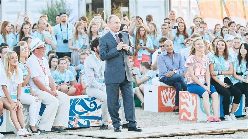 Сегодня День рождения у Президента России Владимира Владимировича Путина! Сегодня День рождения у Президента России Владимира Владимировича Путина!
