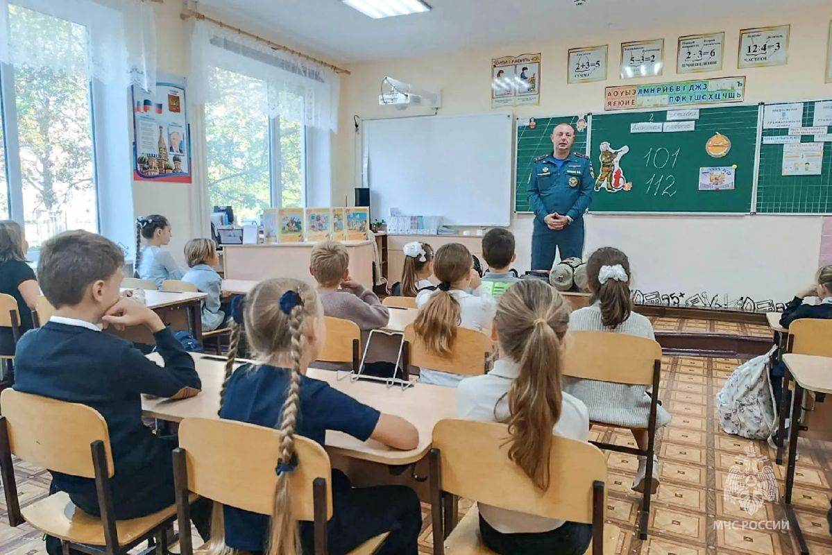 Учим безопасности, тренируем жизненно важные навыки Учим безопасности, тренируем жизненно важные навыки