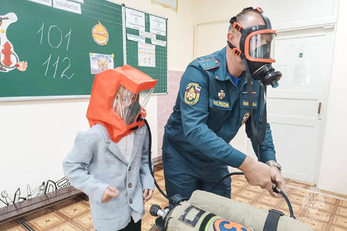 Учим безопасности, тренируем жизненно важные навыки Учим безопасности, тренируем жизненно важные навыки