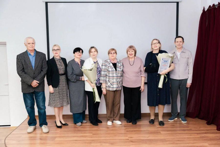 Литературную премию имени Льва Толстого вручили в Севастополе в 33-й раз Литературную премию имени Льва Толстого вручили в Севастополе в 33-й раз