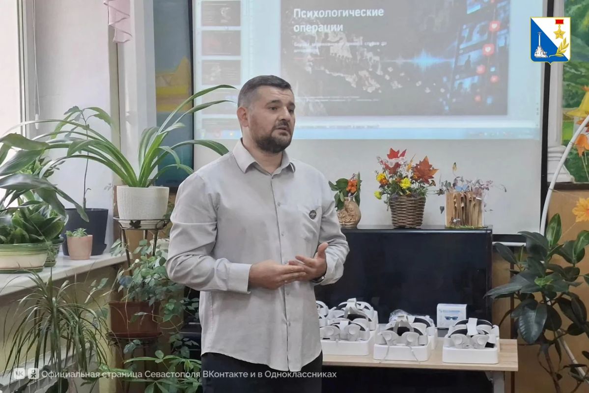 С воспитанниками детского дома встретились выпускники программы «Севастополь — город героев» С воспитанниками детского дома встретились выпускники программы «Севастополь — город героев»