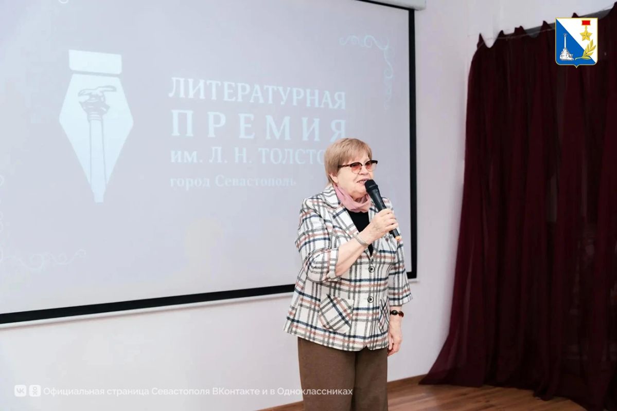 Литературную премию имени Льва Толстого вручили в Севастополе в 33-й раз Литературную премию имени Льва Толстого вручили в Севастополе в 33-й раз