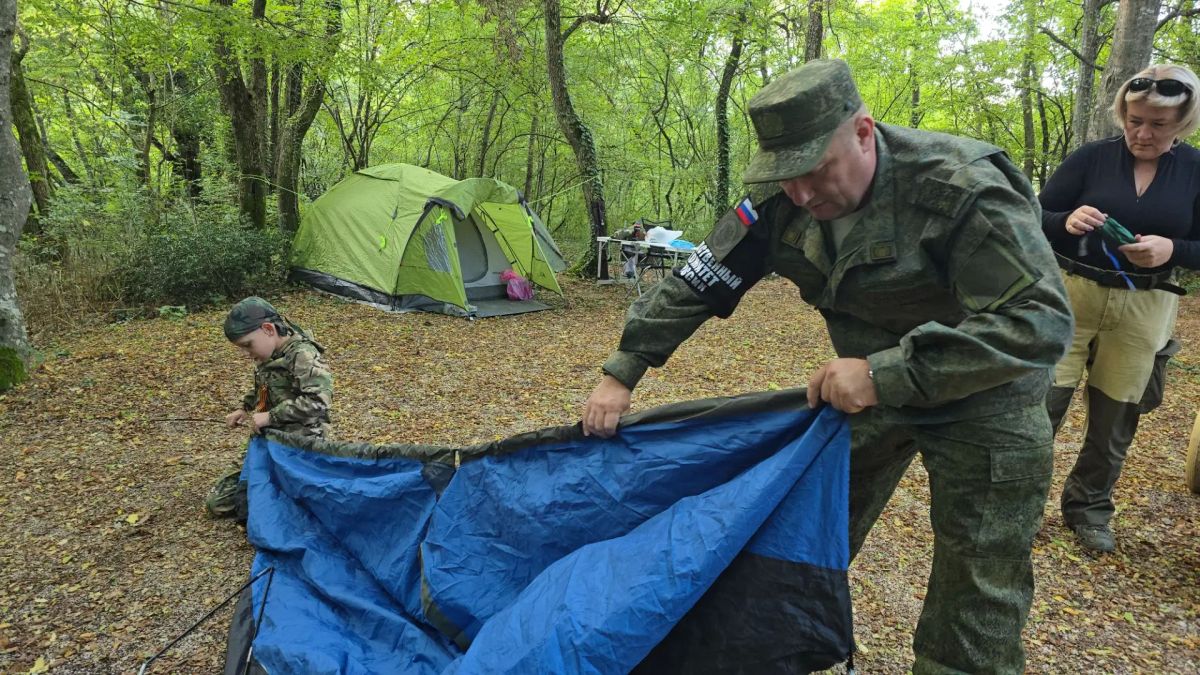 В Севастополе военные следователи и казаки «Буяна» оттачивают мастерство в полевом лагере на Тороповой даче В Севастополе военные следователи и казаки «Буяна» оттачивают мастерство в полевом лагере на Тороповой даче