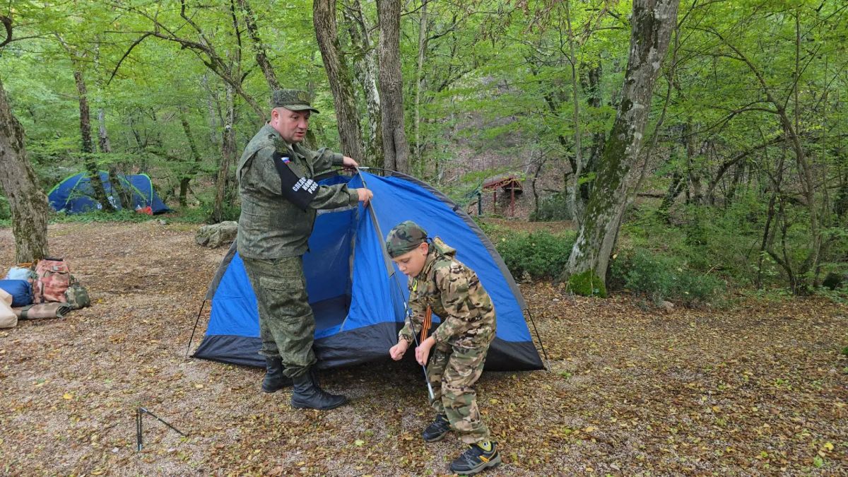 В Севастополе военные следователи и казаки «Буяна» оттачивают мастерство в полевом лагере на Тороповой даче В Севастополе военные следователи и казаки «Буяна» оттачивают мастерство в полевом лагере на Тороповой даче