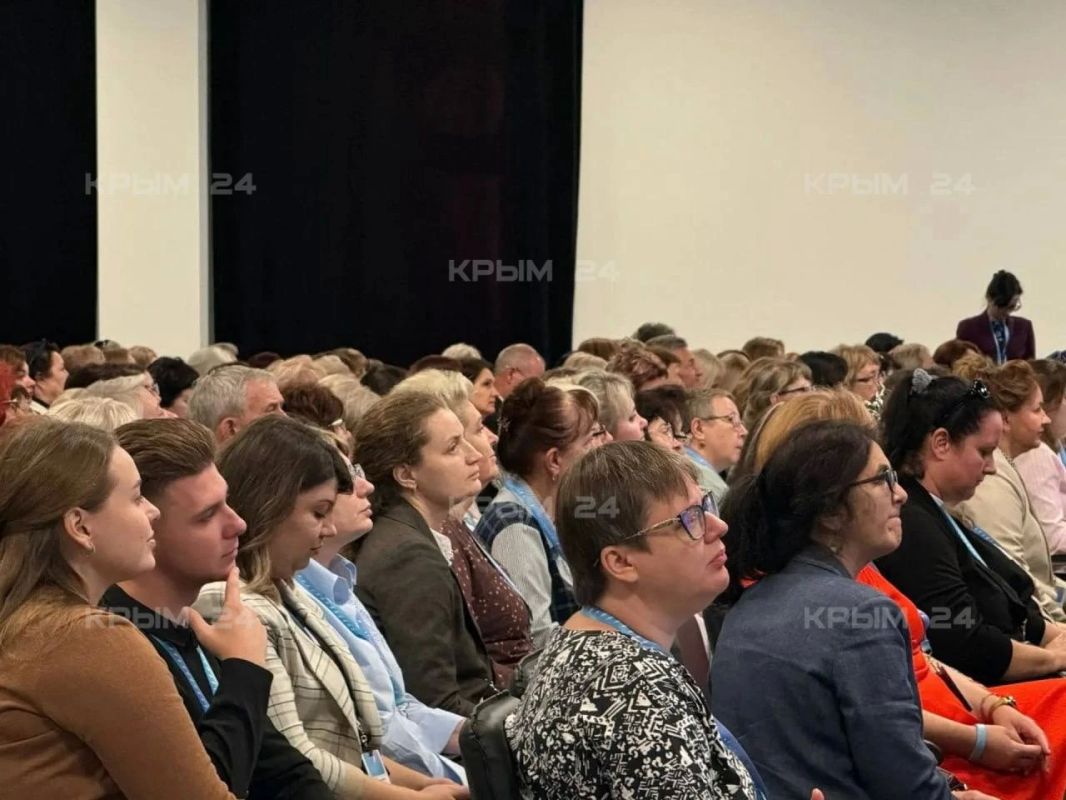 В Севастополе прошёл съезд русистов С 7 по 9 октября на территории Нового Херсонеса и Севастопольского государственного университета форум объединил педагогов, учёных, библиотекарей и музейных работников из Крыма и Новороссии В Севастополе прошёл съезд русистов С 7 по 9 октября на территории Нового Херсонеса и Севастопольского государственного университета форум объединил педагогов, учёных, библиотекарей и музейных работников из Крыма и Новороссии