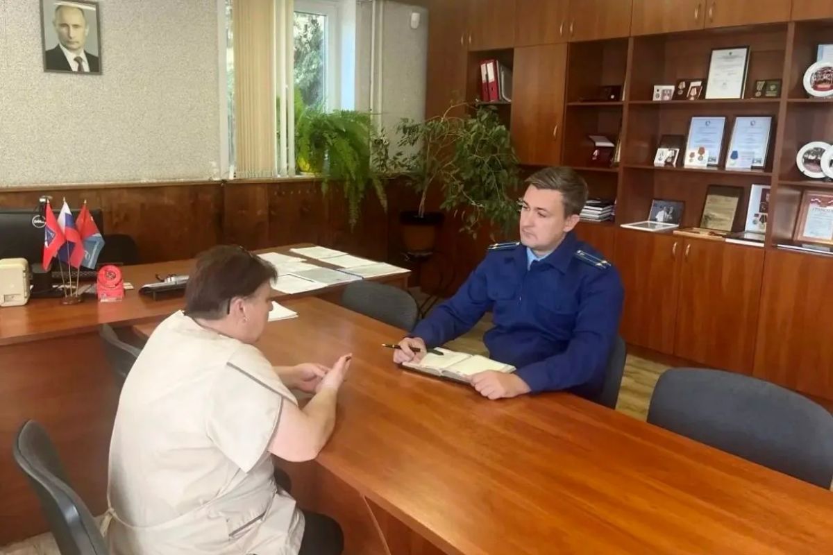 Севастопольский межрайонный природоохранный прокурор Дмитрий Аралов провел выездной личный прием граждан Севастопольский межрайонный природоохранный прокурор Дмитрий Аралов провел выездной личный прием граждан