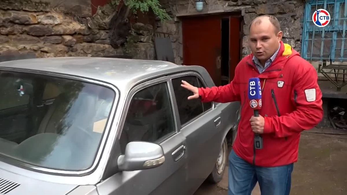 Телеканал «СТВ» передал на переоборудование«Волгу» для эвакуации раненых бойцов СВО Автомобиль, который много лет служил нашей компании, получил новую жизнь. Волонтёры превращают старую «Волгу» в пикап для перевозки...