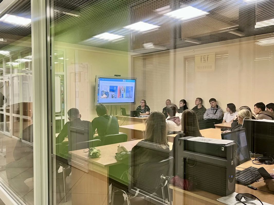 Участники акселерационной программы ПриморТЕХ побывали на экскурсии в ЕДДС Севастополя Участники акселерационной программы ПриморТЕХ побывали на экскурсии в ЕДДС Севастополя