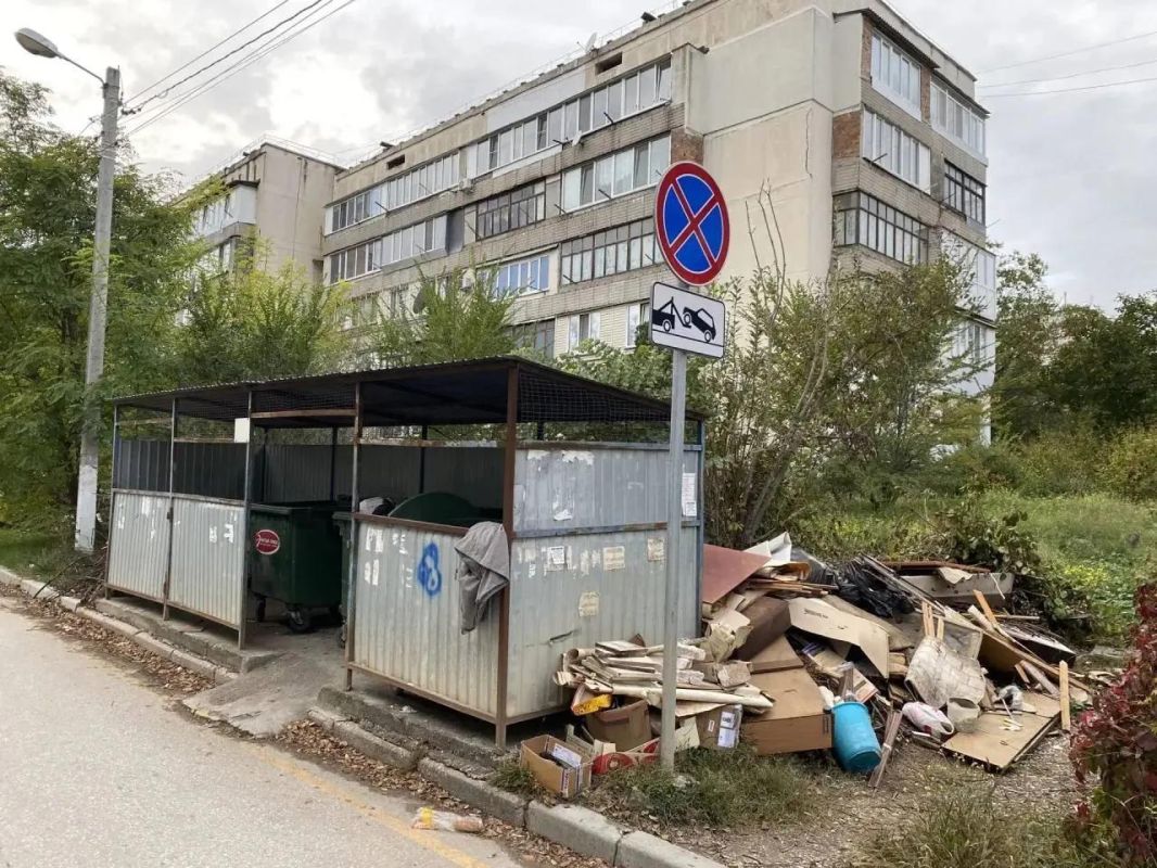 Коммунальные службы Севастополя вывезли 632 тонны мусора за день Коммунальные службы Севастополя вывезли 632 тонны мусора за день