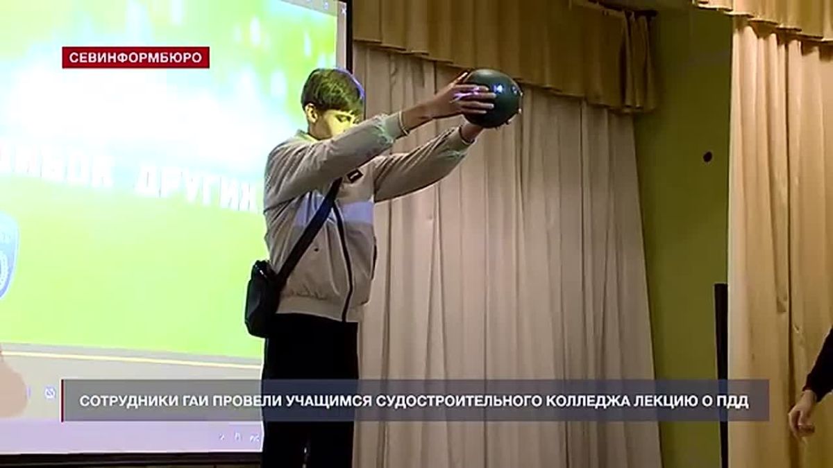 Отец собрал ребёнку электровелосипед и дал прокатиться