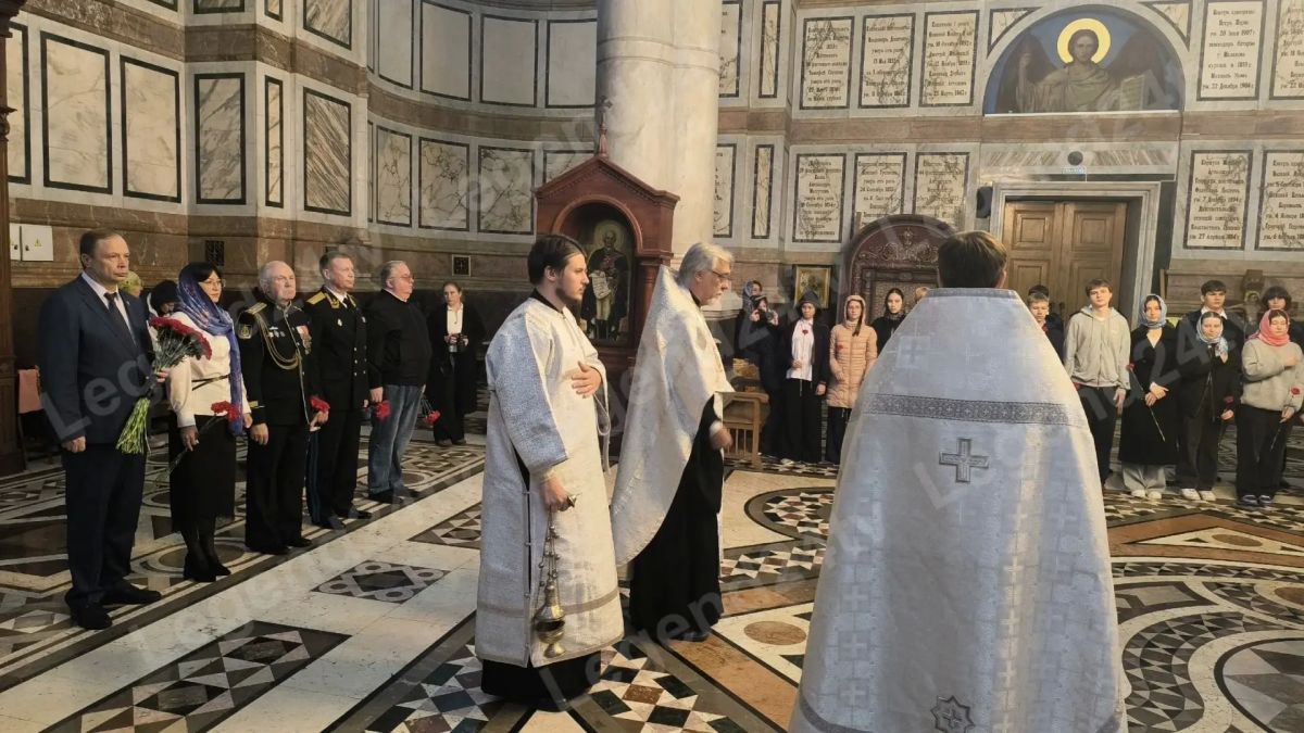 Сегодня — 172 года со дня героической гибели вице-адмирала Владимира Корнилова Сегодня — 172 года со дня героической гибели вице-адмирала Владимира Корнилова