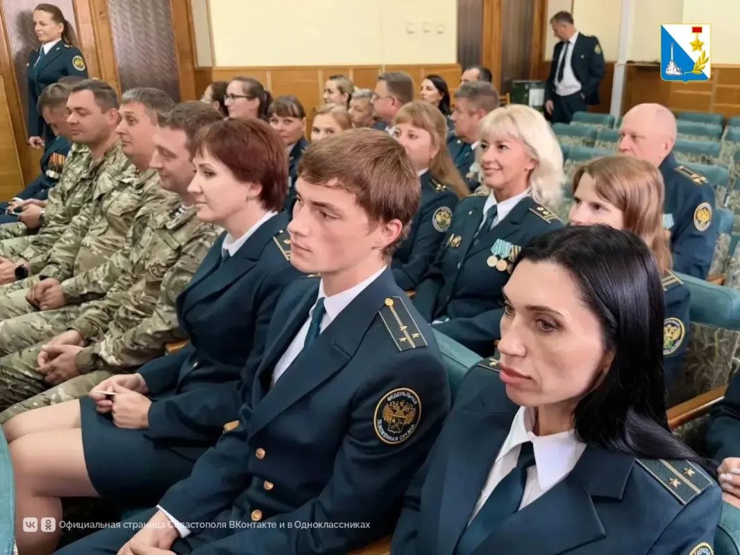 В школе № 44 открылся первый в регионе таможенный класс В школе № 44 открылся первый в регионе таможенный класс