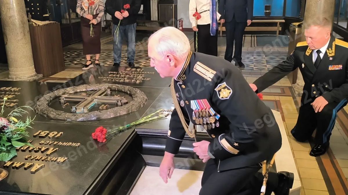 Сегодня — 172 года со дня героической гибели вице-адмирала Владимира Корнилова Сегодня — 172 года со дня героической гибели вице-адмирала Владимира Корнилова