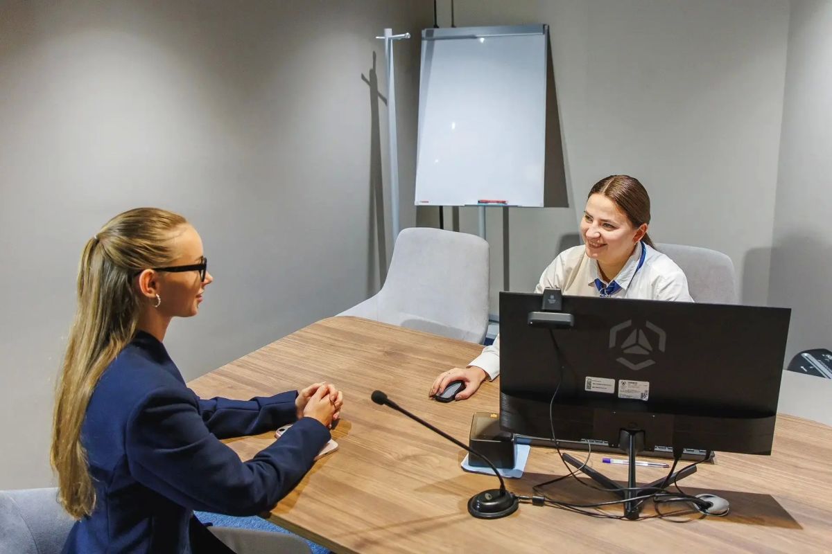 В центре Севастополя после реконструкции открылся обновленный банковский офис В центре Севастополя после реконструкции открылся обновленный банковский офис