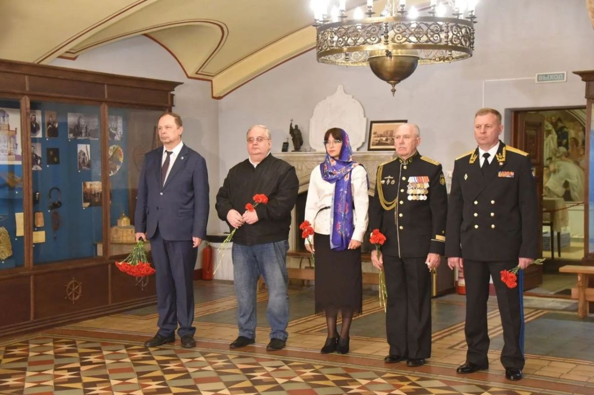 Александр Кулагин: Во Владимирском соборе - усыпальнице адмиралов почтили память Владимира Алексеевича Корнилова - выдающегося защитника Севастополя Александр Кулагин: Во Владимирском соборе - усыпальнице адмиралов почтили память Владимира Алексеевича Корнилова - выдающегося защитника Севастополя