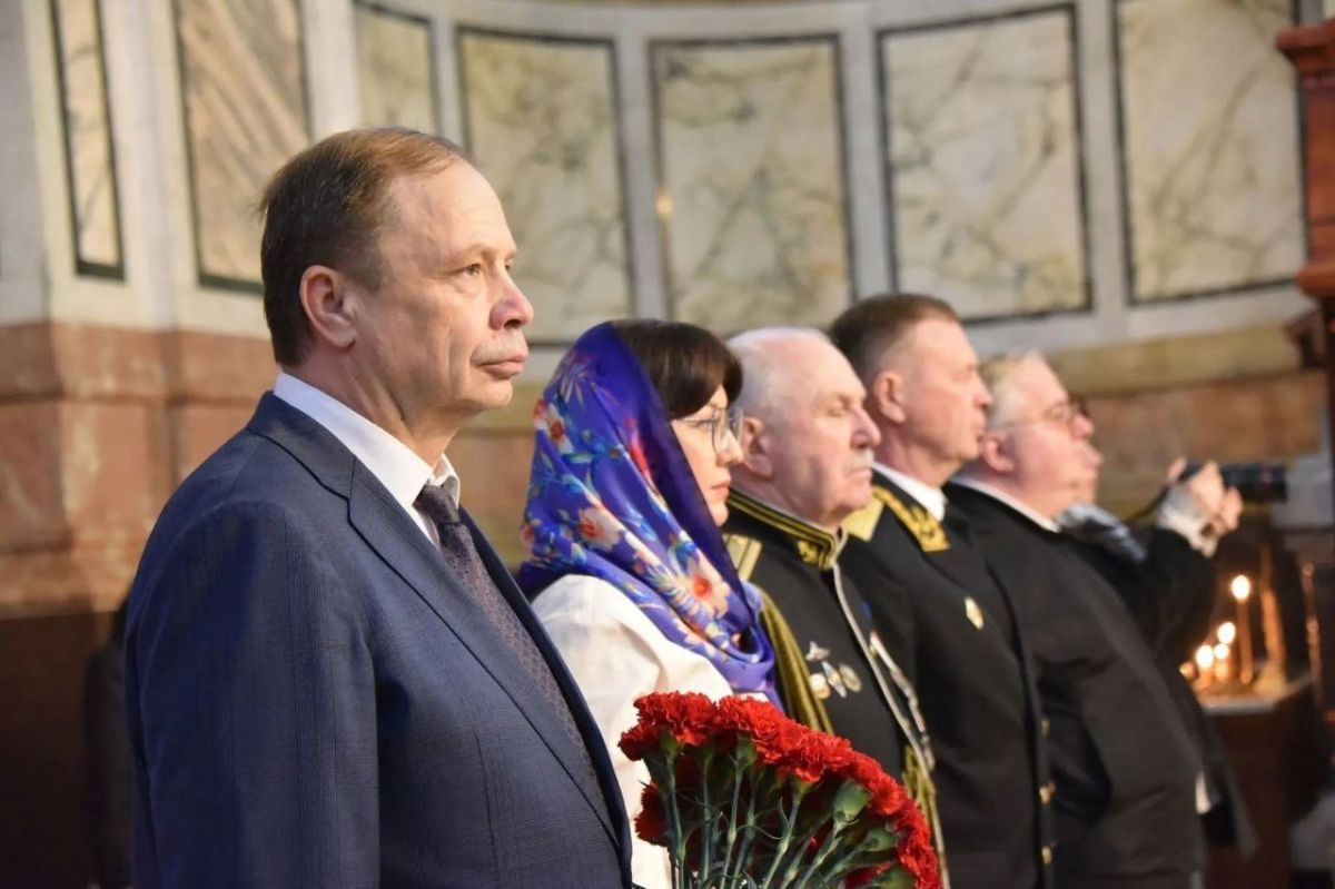 Александр Кулагин: Во Владимирском соборе - усыпальнице адмиралов почтили память Владимира Алексеевича Корнилова - выдающегося защитника Севастополя Александр Кулагин: Во Владимирском соборе - усыпальнице адмиралов почтили память Владимира Алексеевича Корнилова - выдающегося защитника Севастополя