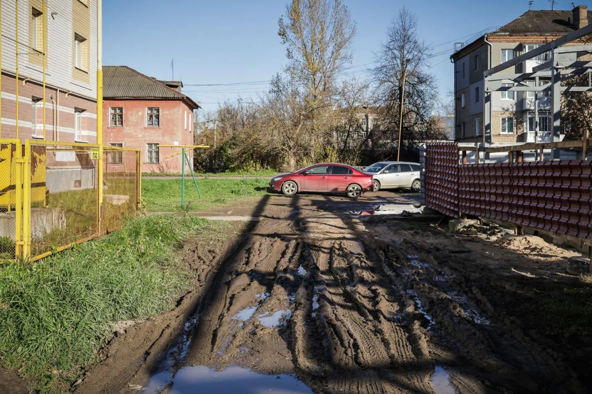 Глава Рыбинска провел рабочий выход по территории микрорайона Северный Глава Рыбинска провел рабочий выход по территории микрорайона Северный