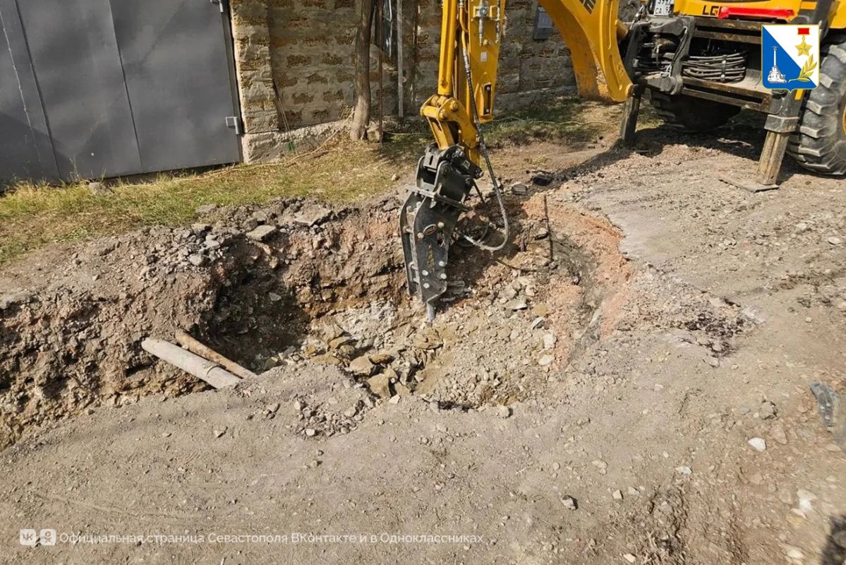 В Родном обновляют водопровод В Родном обновляют водопровод