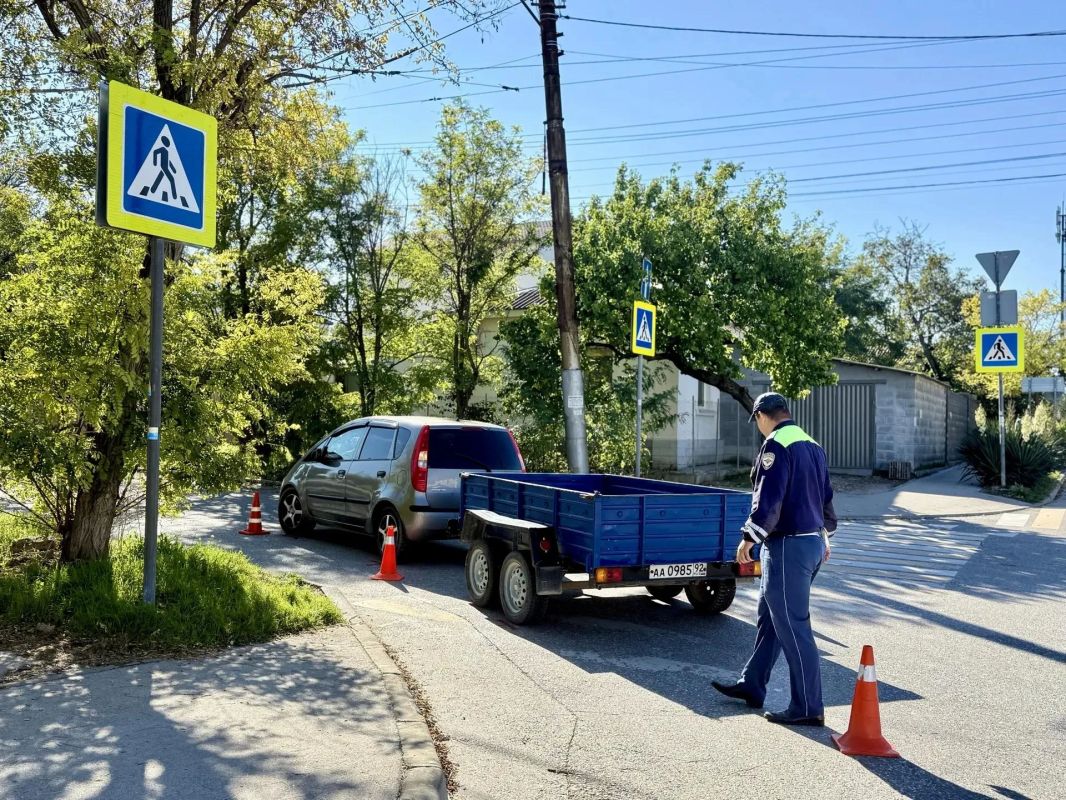 Госавтоинспекция Севастополя работает на месте ДТП с двумя пострадавшими пешеходами