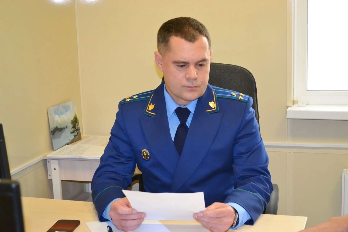 Заместитель прокурора города Севастополя Анатолий Абраменко провел выездной прием участников специальной военной операции в ГБУЗС «Городская больница № 9». К нему обратилось 14 человек по 16 вопросам Заместитель прокурора города Севастополя Анатолий Абраменко провел выездной прием участников специальной военной операции в ГБУЗС «Городская больница № 9». К нему обратилось 14 человек по 16 вопросам