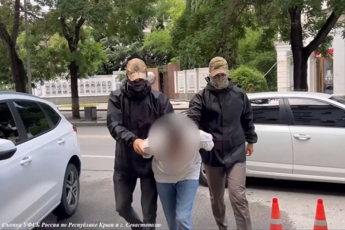 Жителя Севастополя будут судить за передачу украинской разведке сведений о российских военных Жителя Севастополя будут судить за передачу украинской разведке сведений о российских военных