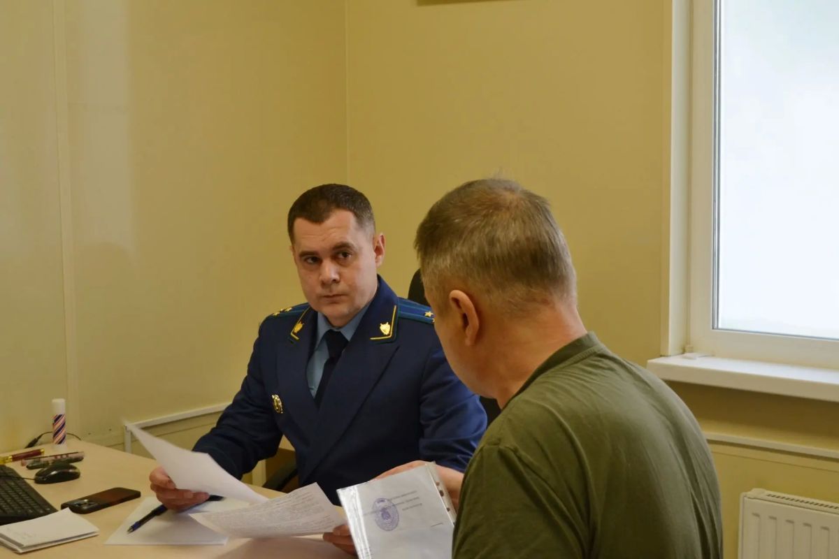 Заместитель прокурора города Севастополя Анатолий Абраменко провел выездной прием участников специальной военной операции в ГБУЗС «Городская больница № 9». К нему обратилось 14 человек по 16 вопросам Заместитель прокурора города Севастополя Анатолий Абраменко провел выездной прием участников специальной военной операции в ГБУЗС «Городская больница № 9». К нему обратилось 14 человек по 16 вопросам