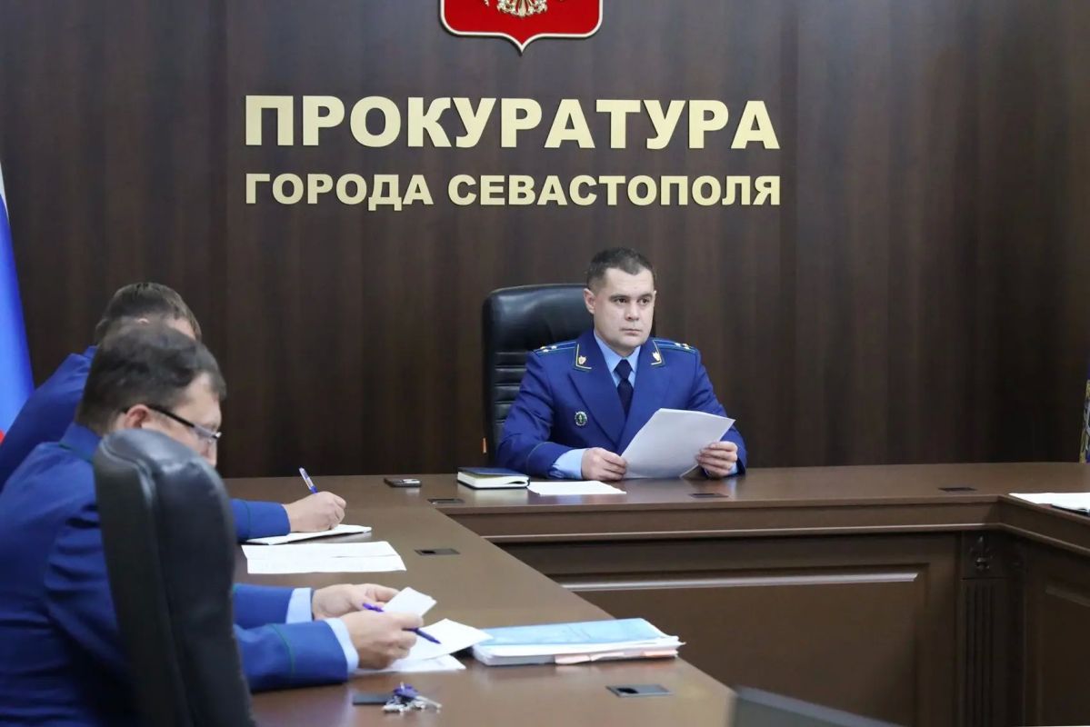 Сегодня в прокуратуре Севастополя под председательством заместителя прокурора города Анатолия Абраменко состоялось межведомственное семинарское занятие Сегодня в прокуратуре Севастополя под председательством заместителя прокурора города Анатолия Абраменко состоялось межведомственное семинарское занятие