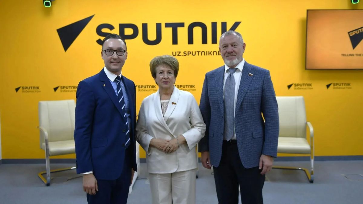 Екатерина Алтабаева: На площадке международного пресс-центра Sputnik-Узбекистан состоялась пресс-конференция. Приняла участие в ней вместе со своим коллегой- сенатором, членом Комитета СФ по социальной политике Сергеем... Екатерина Алтабаева: На площадке международного пресс-центра Sputnik-Узбекистан состоялась пресс-конференция. Приняла участие в ней вместе со своим коллегой- сенатором, членом Комитета СФ по социальной политике Сергеем...