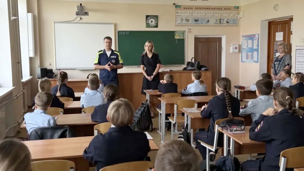Сотрудники Госавтоинспекции Севастополя провели познавательный урок по безопасности дорожного движения для кадет органов внутренних дел Сотрудники Госавтоинспекции Севастополя провели познавательный урок по безопасности дорожного движения для кадет органов внутренних дел