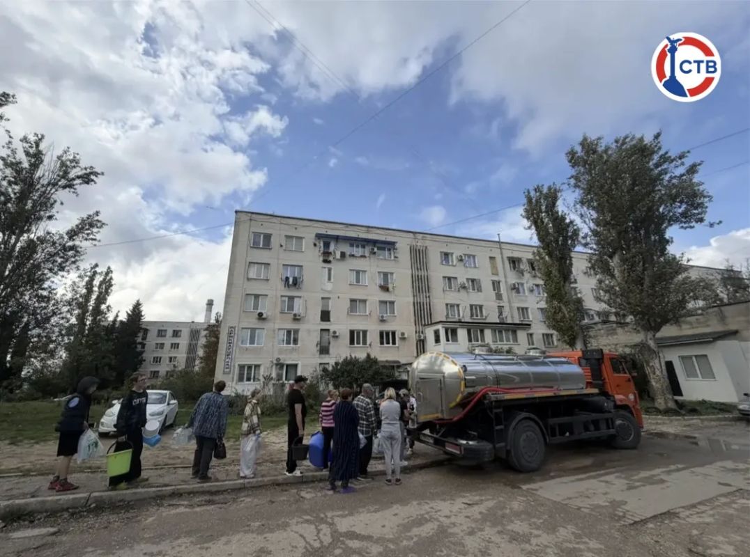 В Севастополе организовали подвоз воды для жителей В Севастополе организовали подвоз воды для жителей