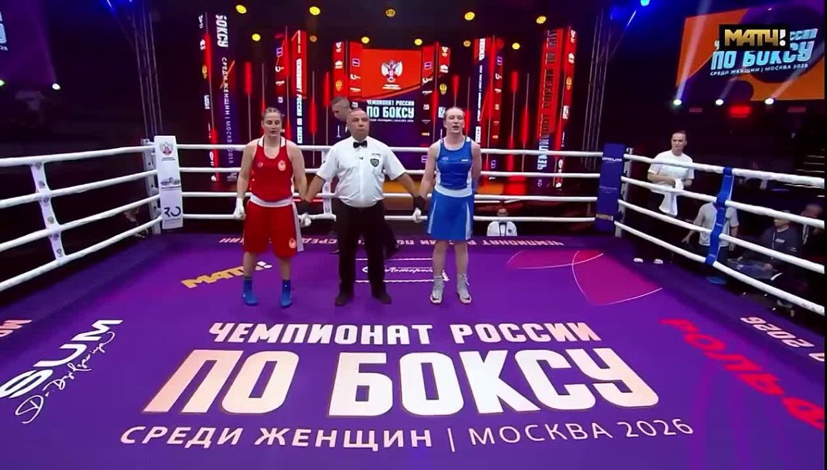Елена Гапешина из Севастополя во второй раз стала чемпионкой России по боксу С победой в соревнованиях Елену поздравил губернатор Михаил Развожаев