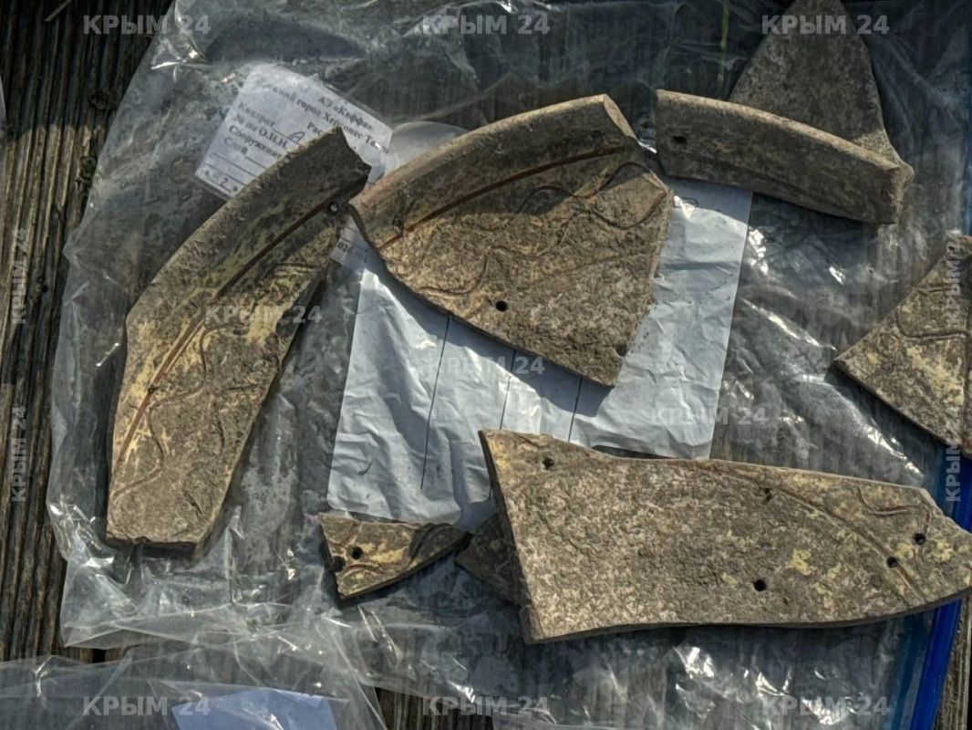 В Херсонесе Таврическом археологи нашли более 8 тысяч артефактов В Херсонесе Таврическом археологи нашли более 8 тысяч артефактов