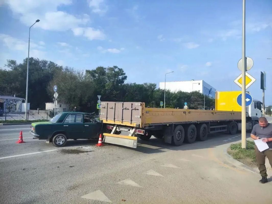В Севастополе в ДТП пострадали малолетний ребенок и его мама В Севастополе в ДТП пострадали малолетний ребенок и его мама